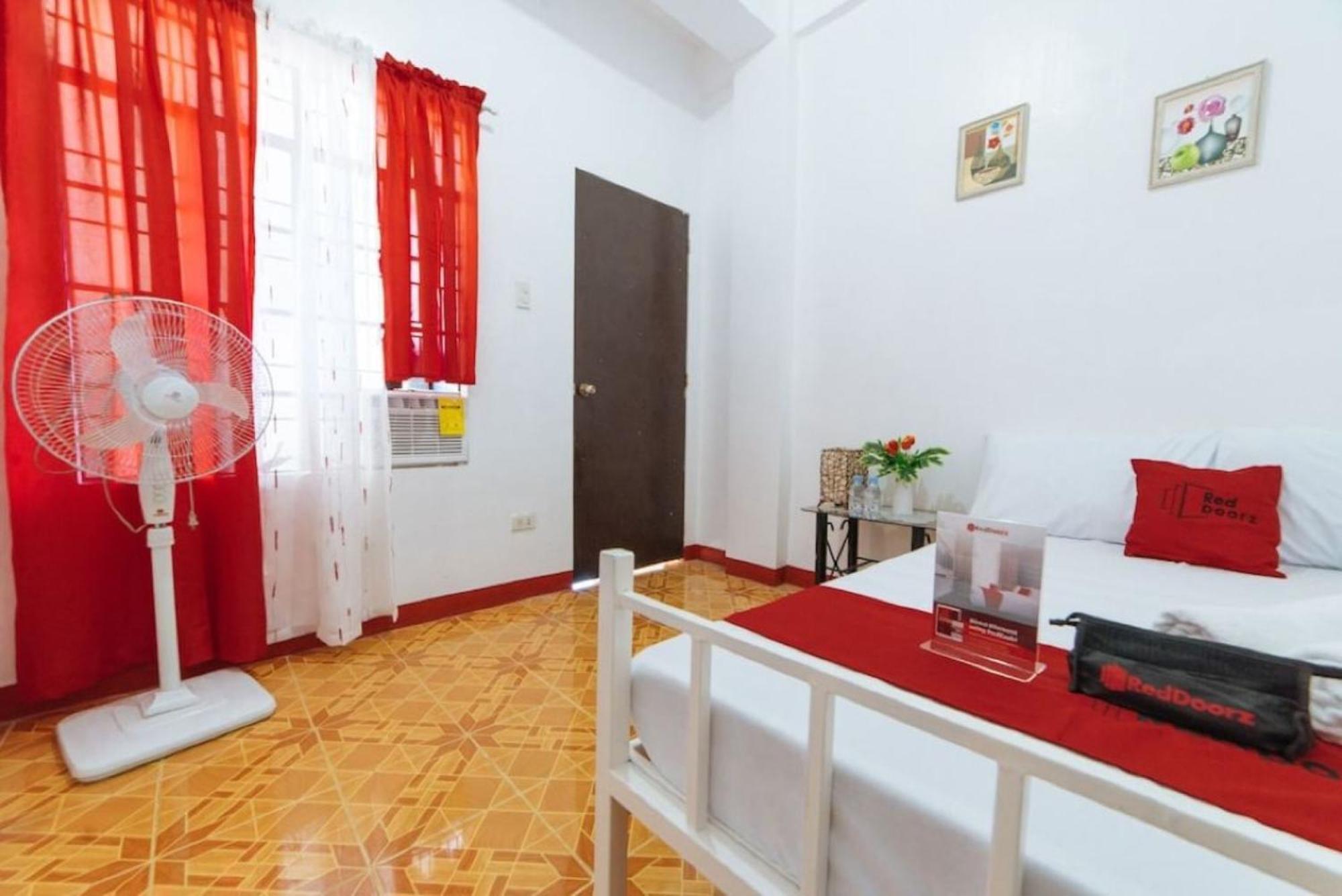 Hotel Reddoorz @ Pag Asa Rawis Legaspi Legazpi Exteriér fotografie